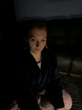 Snapshot of Stoner_BarbieXX chatting on 11.12.25 Stoner BarbieXX online show from 11.12.25