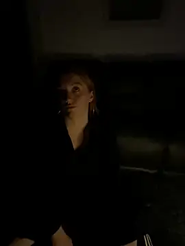 Snapshot of Stoner_BarbieXX chatting on 11.15.25 Stoner BarbieXX online show from 11.15.25