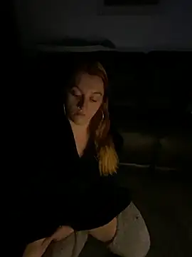 Snapshot of Stoner_BarbieXX chatting on 11.16.25 Stoner BarbieXX online show from 11.16.25