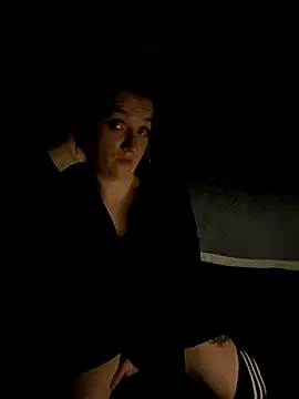 Snapshot of Stoner_BarbieXX chatting on 12.14.25 Stoner BarbieXX online show from 12.14.25