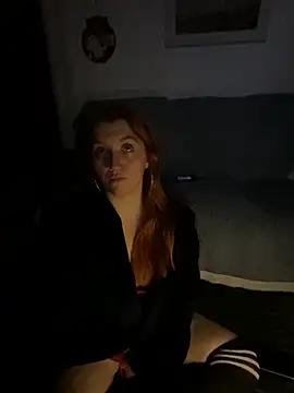 Snapshot of Stoner_BarbieXX chatting on 12.18.25 Stoner BarbieXX online show from 12.18.25