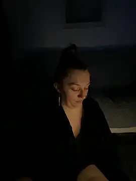 Snapshot of Stoner_BarbieXX chatting on 04.03.26 Stoner BarbieXX online show from 04.03.26