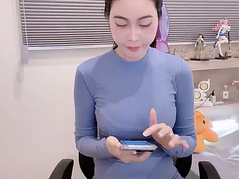 Zozo qq online show from 10.28.25