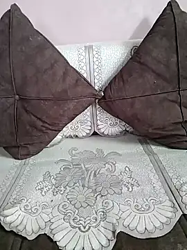 Snapshot of milf-kaira chatting on 12.10.24 milf-kaira online show from 12.10.24