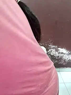 Snapshot of milf-kaira chatting on 12.26.24 milf-kaira online show from 12.26.24