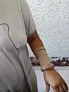 Snapshot of milf-kaira chatting on 01.07.25 milf-kaira online show from 01.07.25