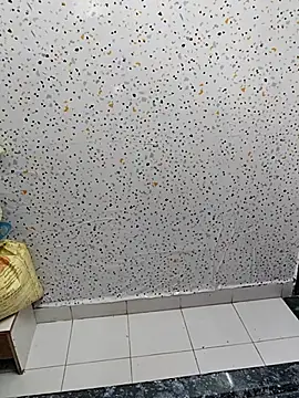 Snapshot of milf-kaira chatting on 03.20.25 milf-kaira online show from 03.20.25