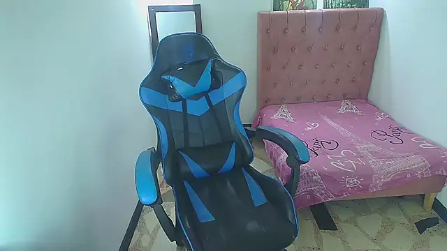 zoe connor19 online show from 03.21.25