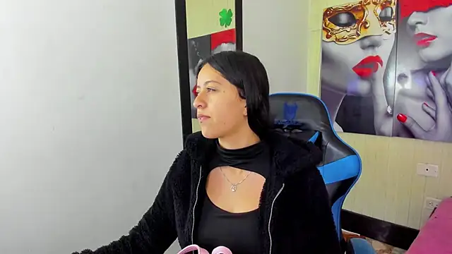 zoe connor19 online show from 10.18.25