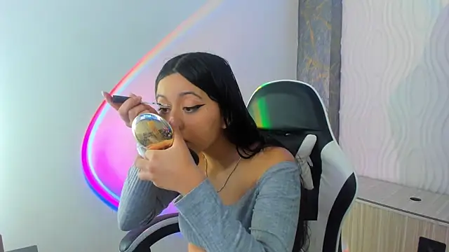 zoe connor19 online show from 04.15.26