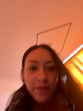 Snapshot of Little_aphrodite chatting on 10.10.25 Little aphrodite online show from 10.10.25