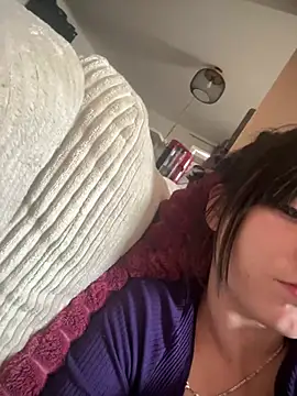 Petite moi online show from 05.11.26