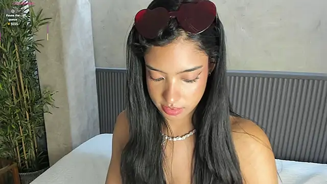 Snapshot of Naomi_Dasilva chatting on 03.01.25 Naomi Dasilva online show from 03.01.25