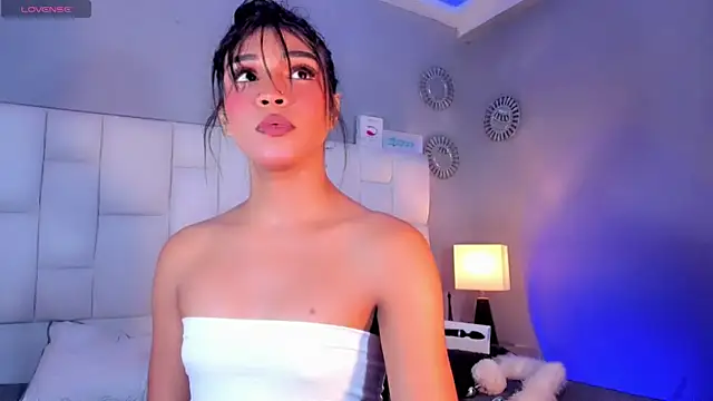 ValentinaMarinn online show from 12.30.24