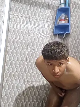 Snapshot of Tu_papi_69_ chatting on 09.25.25 Tu papi 69 online show from 09.25.25