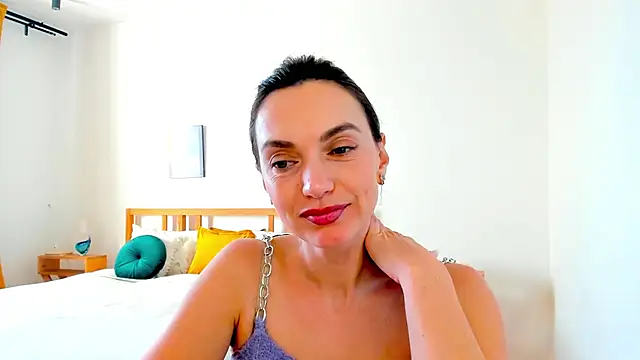 LovelyeeMia online show from 12.17.24