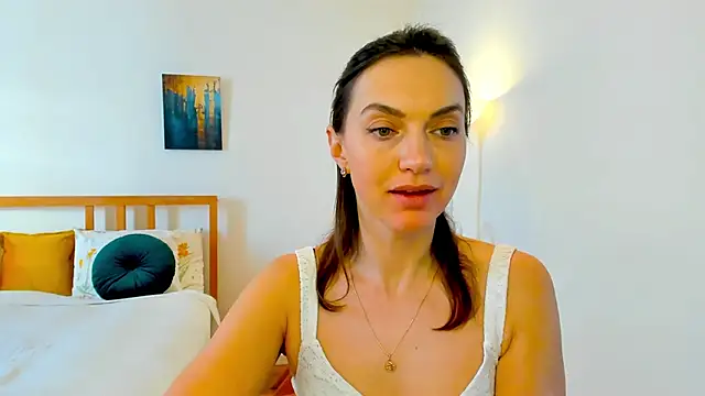 LovelyeeMia online show from 12.19.24