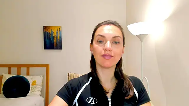 LovelyeeMia online show from 12.20.24