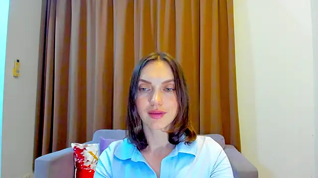 LovelyeeMia online show from 10.30.25