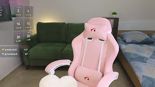 Snapshot of Eveleen_Soleen chatting on 12.05.24 Eveleen Soleen online show from 12.05.24