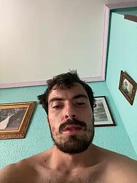 Snapshot of Frantri00@xh chatting on 10.26.25 Frantri00xh online show from 10.26.25