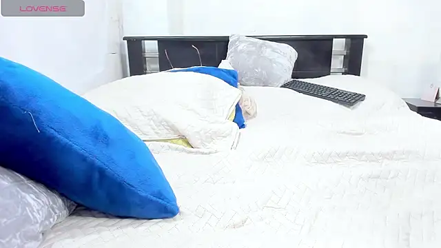 Natalystevens online show from 02.09.25