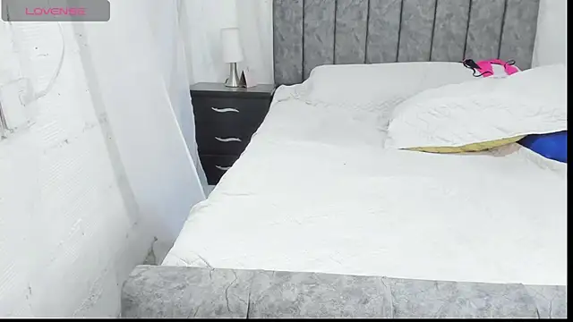 Natalystevens online show from 03.19.25