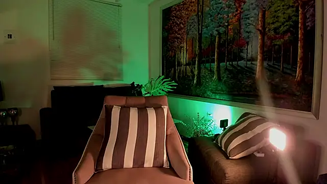Elizabethz1 online show from 01.19.25