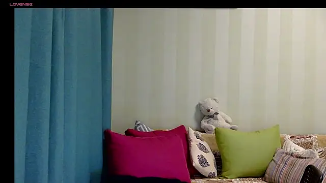 LilyXSky online show from 11.28.25