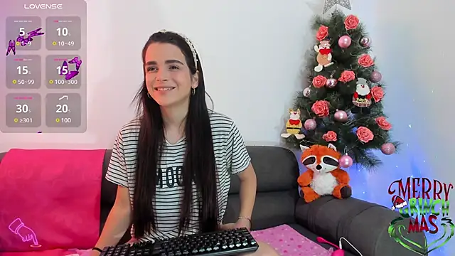 Chloesmithx  online show from 12.15.24