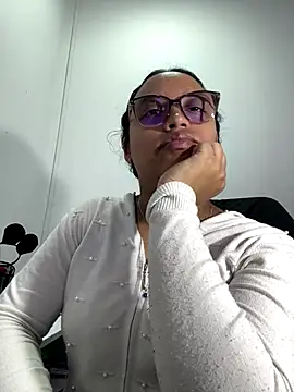 Snapshot of angela_angels_ chatting on 09.25.25 angela angels  online show from 09.25.25