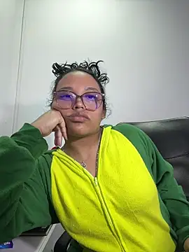 Snapshot of angela_angels_ chatting on 10.02.25 angela angels  online show from 10.02.25