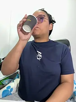 Snapshot of angela_angels_ chatting on 10.05.25 angela angels  online show from 10.05.25