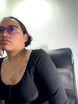 Snapshot of angela_angels_ chatting on 10.09.25 angela angels  online show from 10.09.25