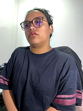 Snapshot of angela_angels_ chatting on 10.23.25 angela angels  online show from 10.23.25