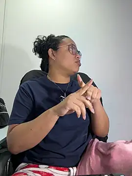 Snapshot of angela_angels_ chatting on 10.24.25 angela angels  online show from 10.24.25