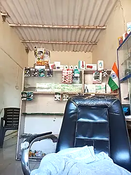 Snapshot of Priynkarani chatting on 11.17.25 Priynkarani online show from 11.17.25