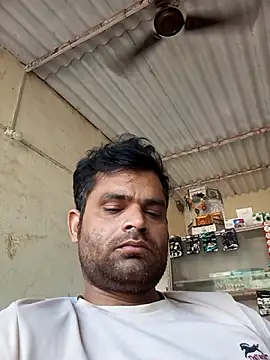 Snapshot of Priynkarani chatting on 11.24.25 Priynkarani online show from 11.24.25