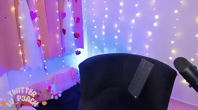 Snapshot of p3ach1 chatting on 03.09.25 p3ach1 online show from 03.09.25