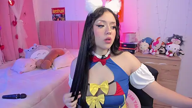 Snapshot of p3ach1 chatting on 10.12.25 p3ach1 online show from 10.12.25