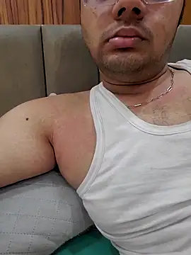 SWEETBOYJI online show from 10.31.25