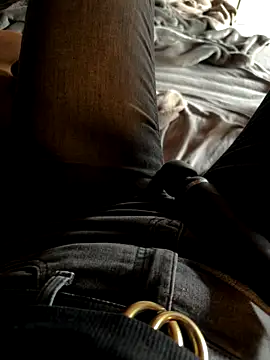 Snapshot of Ana-05 chatting on 10.31.25 Ana-05 online show from 10.31.25