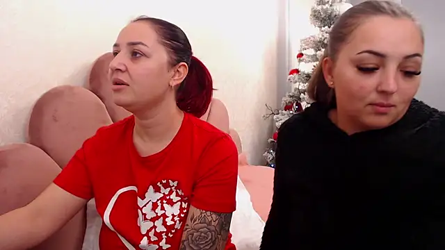 Snapshot of Amy--Samy chatting on 12.22.24 Amy--Samy online show from 12.22.24