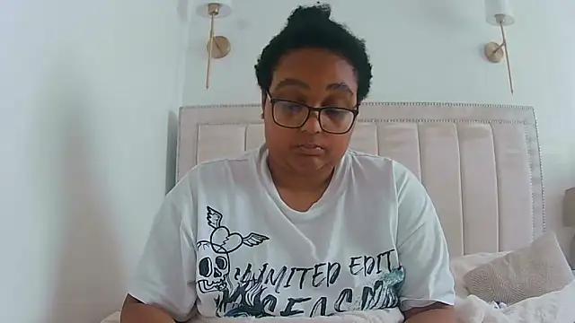 vanilla chocolate23 online show from 09.20.25