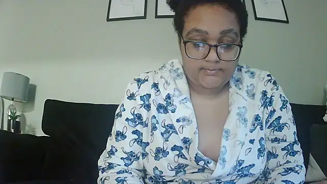 vanilla chocolate23 online show from 10.16.25