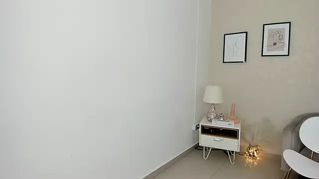 Snapshot of Hellen_coy chatting on 01.29.25 Hellen coy online show from 01.29.25