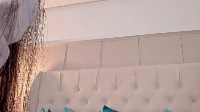 emily figueroa online show from 09.12.25