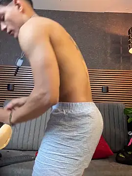 Snapshot of _EUFRATES_ chatting on 09.11.25 EUFRATES online show from 09.11.25