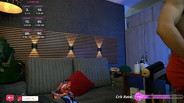 Snapshot of _EUFRATES_ chatting on 09.20.25 EUFRATES online show from 09.20.25