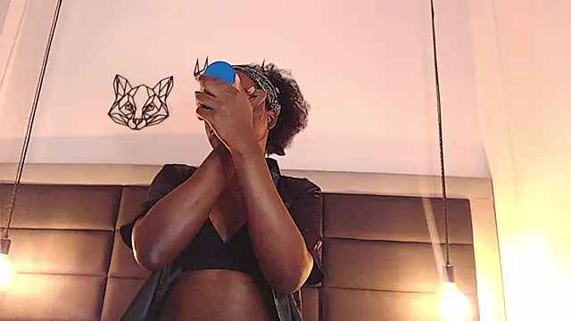 candy lovee69 online show from 12.19.25